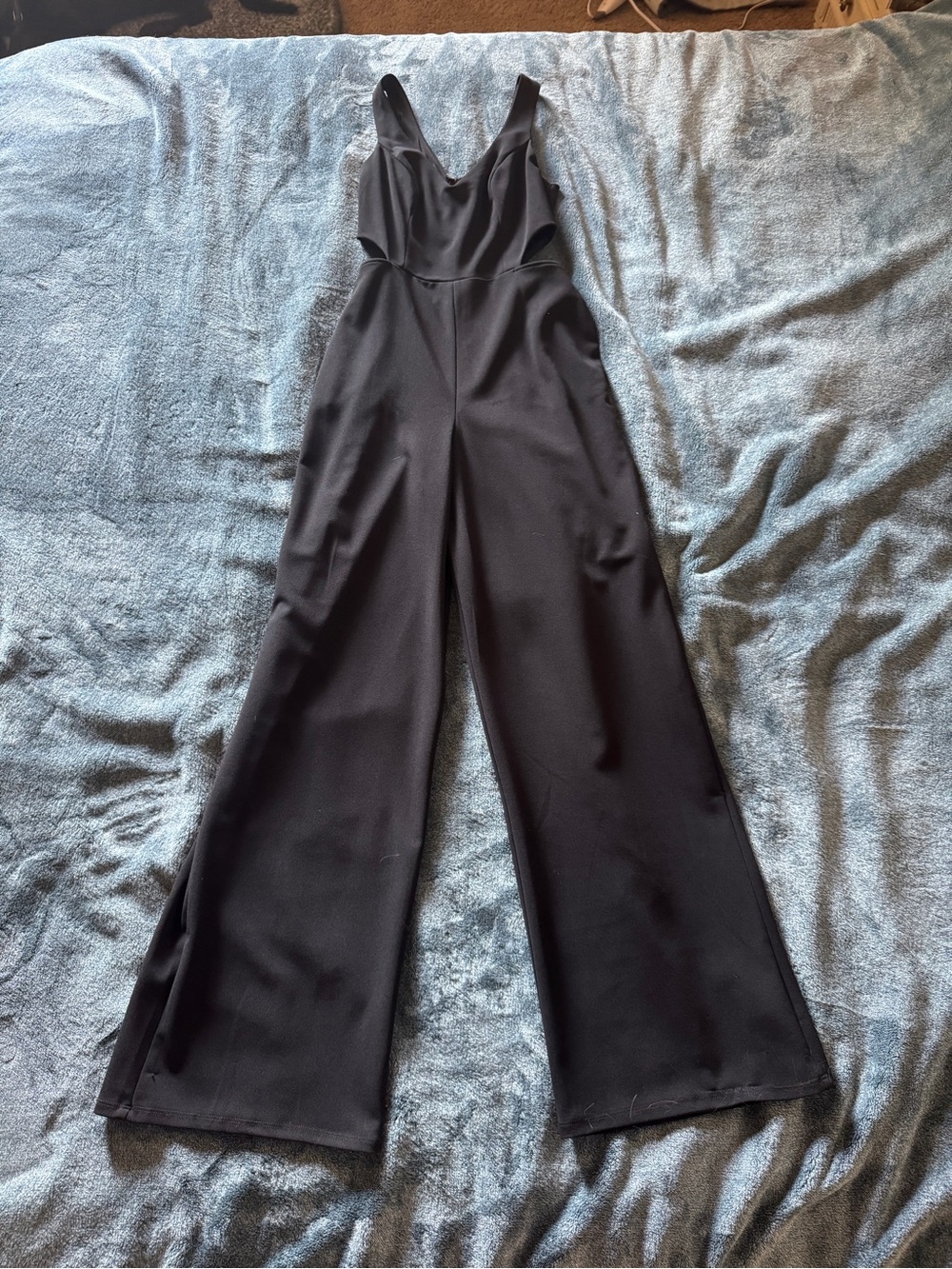 Sleek Black V-Neck Wide-Leg Jumpsuit